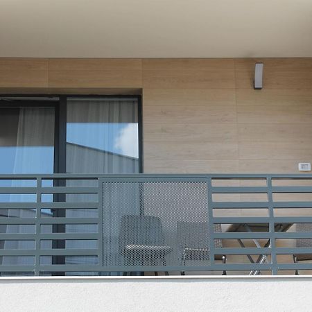 Visaj Homes Giroc Bagian luar foto