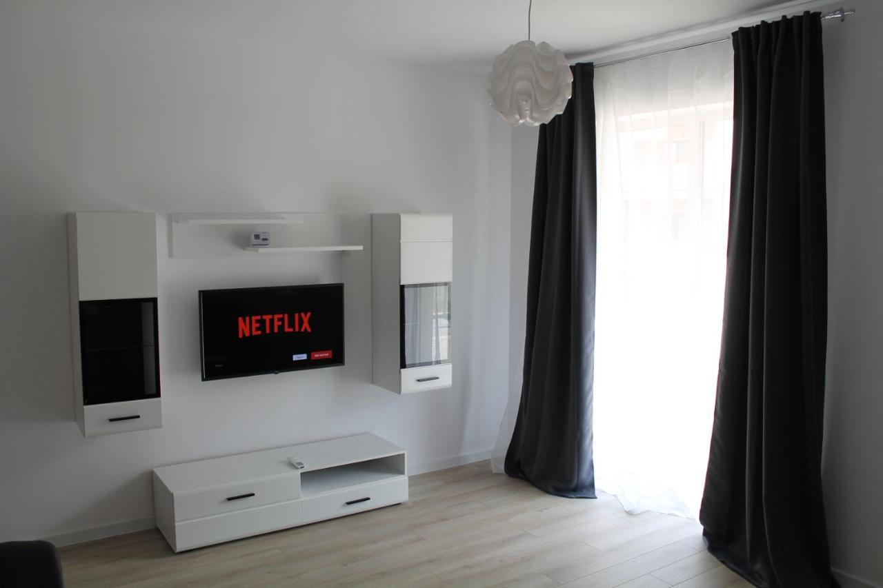 Visaj Homes Giroc Bagian luar foto